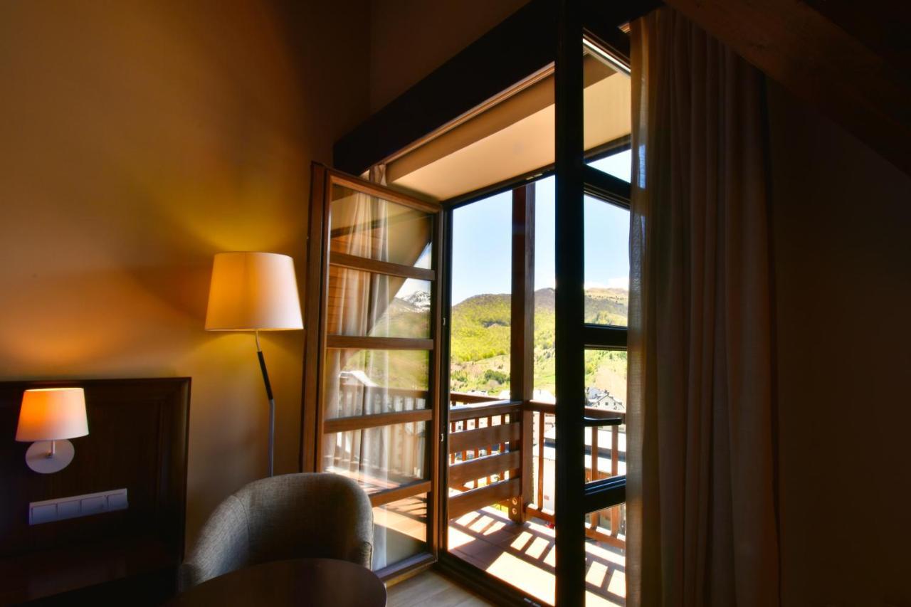 Hotel Snoe Aragon Hills Formigal Zewnętrze zdjęcie