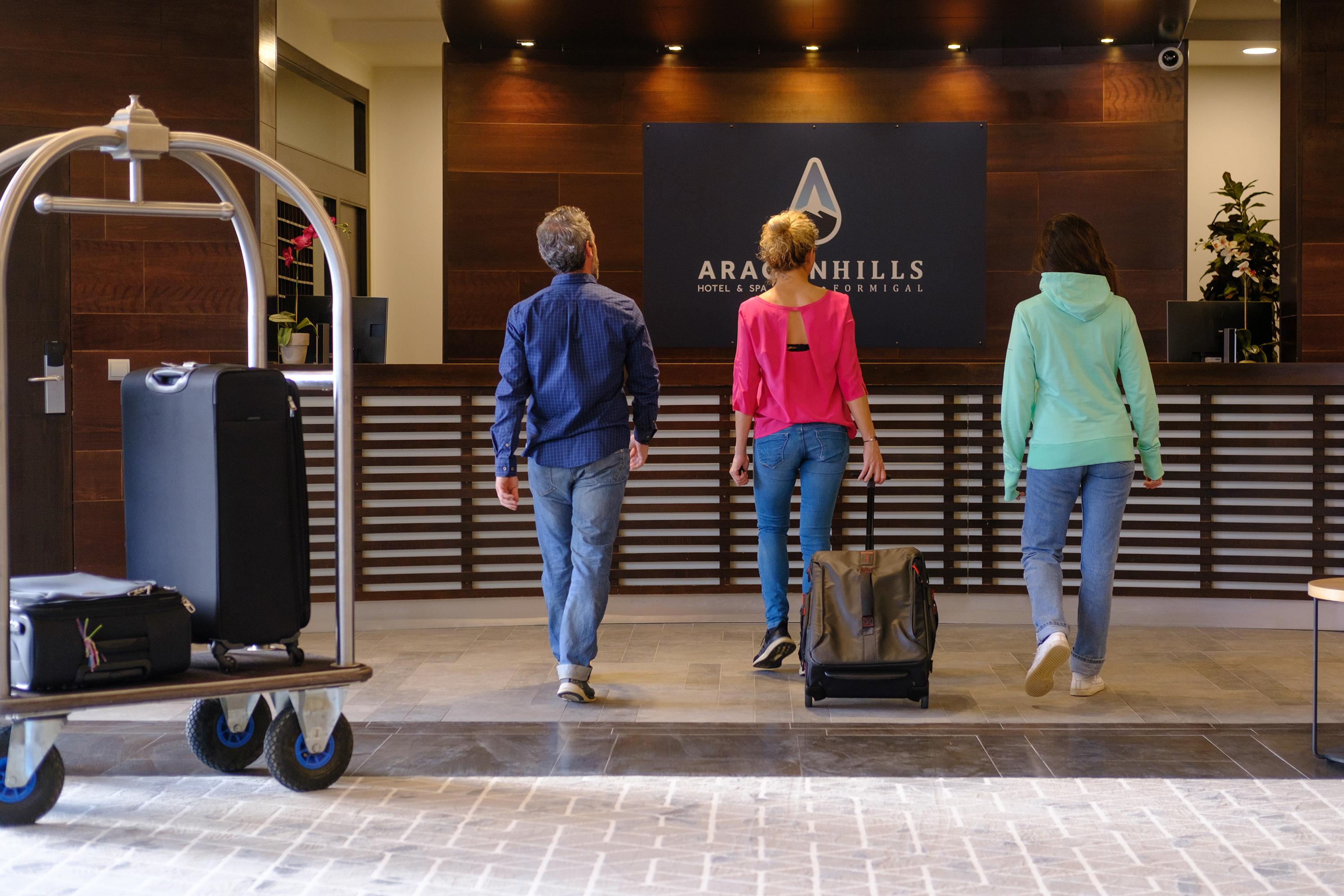 Hotel Snoe Aragon Hills Formigal Zewnętrze zdjęcie