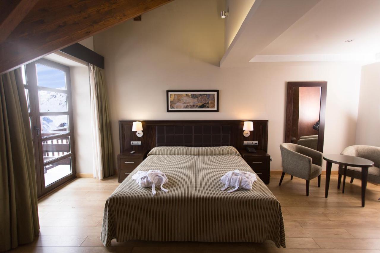 Hotel Snoe Aragon Hills Formigal Zewnętrze zdjęcie